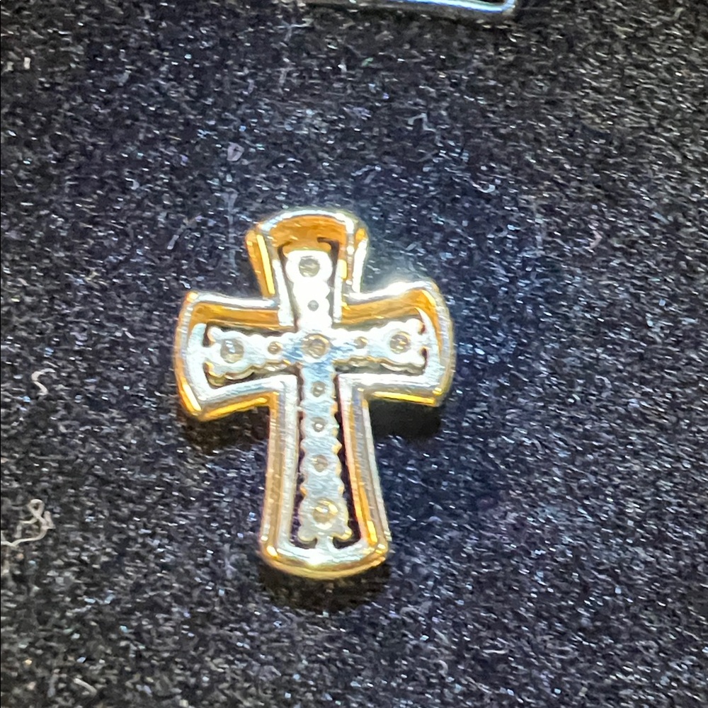 18K Diamond, Yellow gold, Solid gold Cross, about 17.8 x 13.7mm 14k GOLD CHAIN - Picture 17 of 17